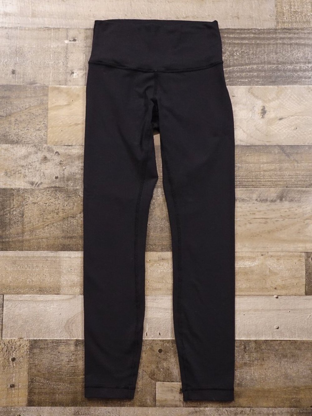 Lululemon High Rise Crop Leggings Women's Size 4 Black 25.5" Yoga Active